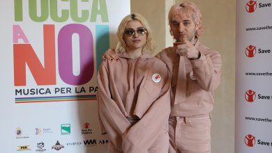 Ucraina, a Bologna il Concertone per Kiev: sul palco La Rappresentante di Lista, Elisa, Diodato, Noemi, Morandi