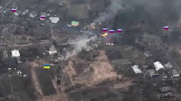 Imboscata alle porte di Kiev: il tank ucraino sorprende la colonna di blindati russi