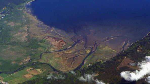Il potere sull'acqua alle tribù di nativi americani: gestiranno gli impianti idroelettrici