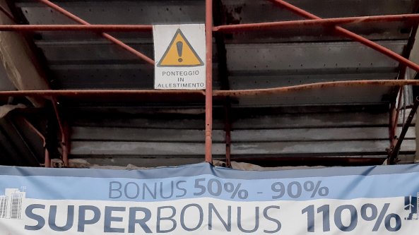 Superbonus e bonus edilizi, stop delle banche agli acquisti di nuovi crediti fiscali