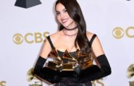 Grammy Award, interviene Zelensky. Tutti i premi e i premiati: da Jon Baptiste a Bruno Mars e Olivia Rodrigo
