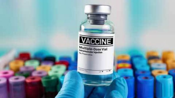 Covid, per i top manager dei vaccini 100 milioni di stipendio nel biennio della pandemia