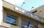 La preside nega dibattito sull'Ucraina, protesta degli studenti: interviene la polizia
