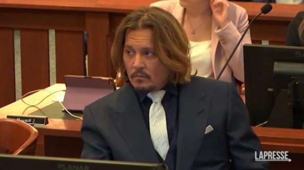 Johnny Depp e Amber Heard in tribunale, al via il processo per diffamazione contro l'attrice   