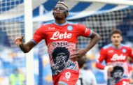 Napoli, Osimhen si ferma in allenamento. Poi tranquillizza i tifosi: 