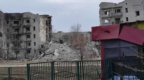 Ucraina, la tragedia di Izyum: la città è isolata da 33 giorni