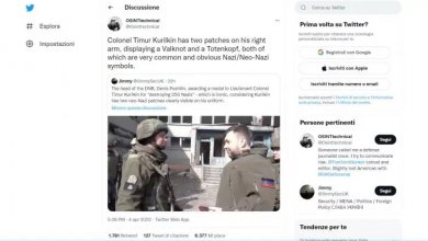 Simboli nazisti sull'uniforme del combattente premiato dai filo-russi di Donetsk