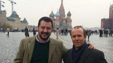 Lega, Gianluca Savoini scaricato dal centrodestra in Lombardia: il Consiglio regionale vota le sue dimissioni dal Corecom
