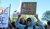 Le immagini della manifestazione anti Le Pen a Parigi