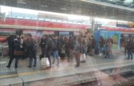 Roma-Milano, treni fermi e caos: centinaia di passeggeri costretti a tornare indietro