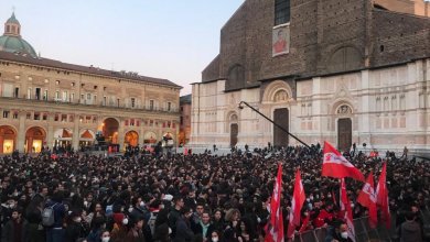 Concerto per l'Ucraina a Bologna: 7mila in piazza, sul palco la musica per fermare 