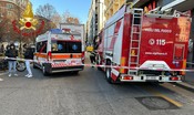 Una ciclista è stata travolta da un camion nel centro di Milano