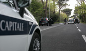 Scontro tra auto e scooter, muore un 48enne vicino a Roma