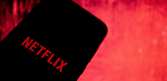 L'abbonamento Netflix potrà essere condiviso solo con i familiari