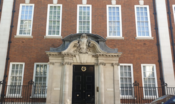 Il 'principe dei vaccini' si è comprato la seconda casa più costosa di Londra